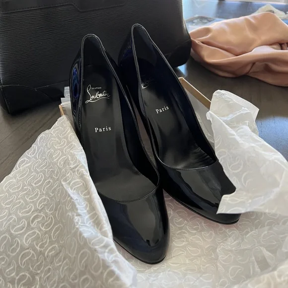 Christian Louboutin Dolly Pump - Picture 3 of 13